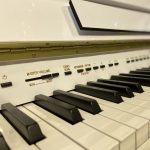 پیانو یاماها P125 کابین شده طرح آکوستیک